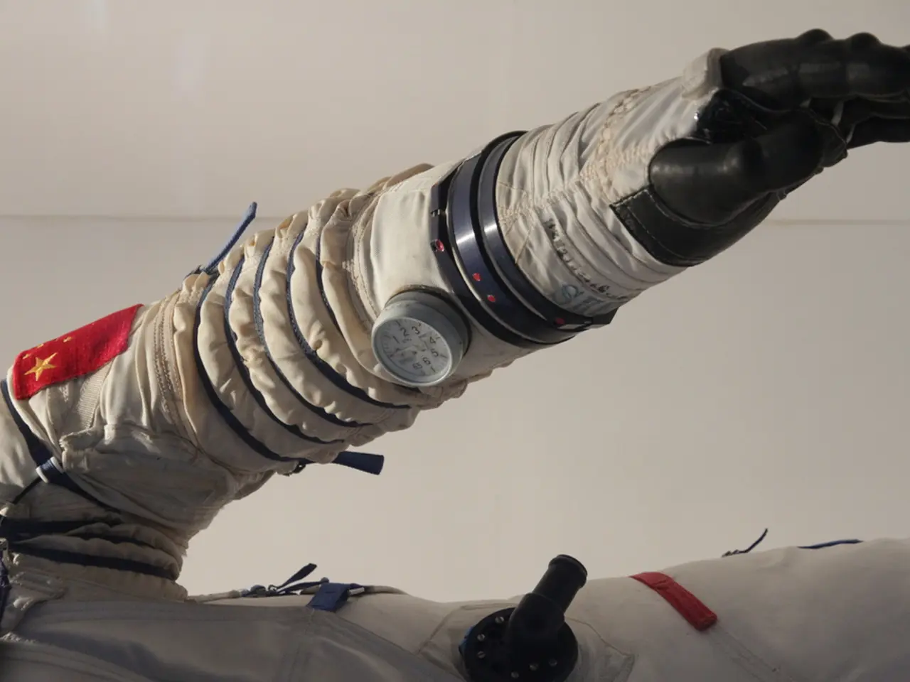 'Advanced Robot Skin' Outpaces Human Reactions, Altering Grasp through Textile-Controlled Touch...