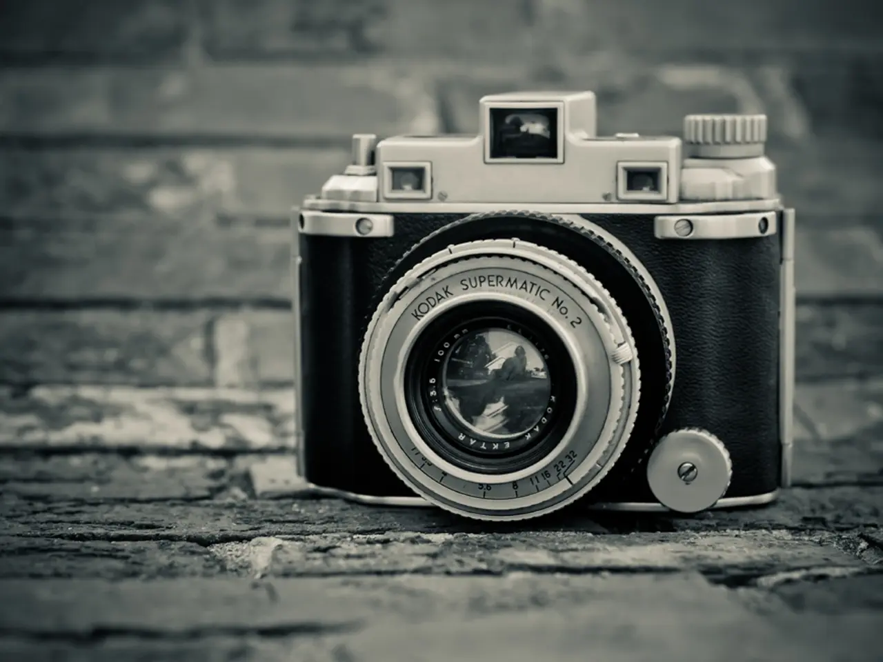 Locate image corners utilizing OpenCV's edge recognition capabilities