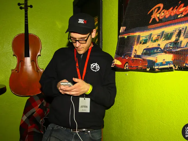 Android's Gemini App Now Identifies Tunes, but with a Stipulation