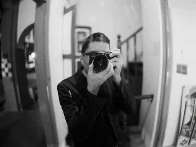 Immediate savings on Nixplay digital photo frames: Discounts of up to $100 available immediately.