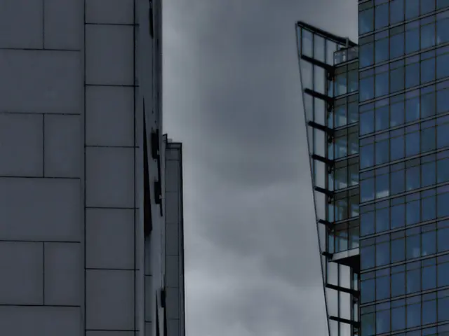 Overcoming the 7 Cybersecurity Obstacles in Mixed Cloud Configurations