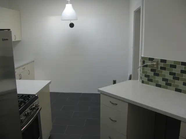 Homebrew Enthusiasts' Guide: Crafting Your Own Fermenter for Tasty Brews