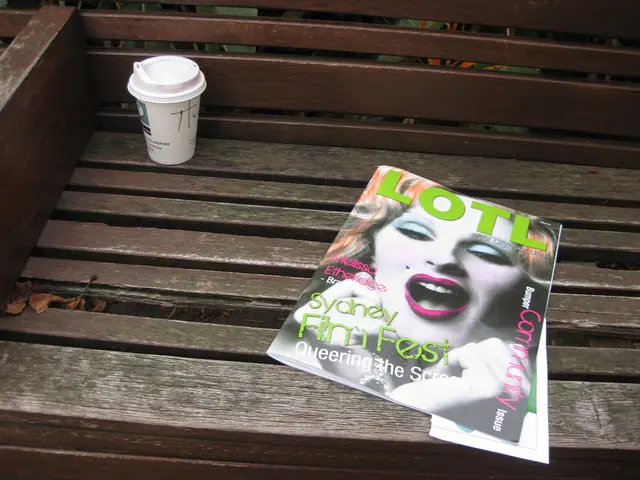 Breitling partnerships with Martini Racing culminate in the creation of distinctive Retro Top Time...