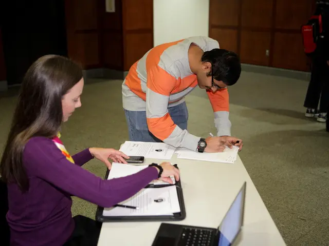 Steps for retrieving a misplaced or stolen Amazon Kindle device.