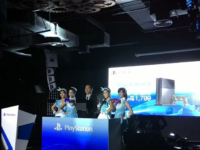 "Learn the essentials of PowerPoint with these comprehensive guides"