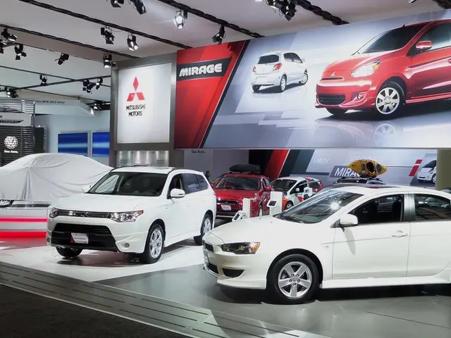 Monitoring the approximated worth of each automobile passing him over a 10-minute period during...