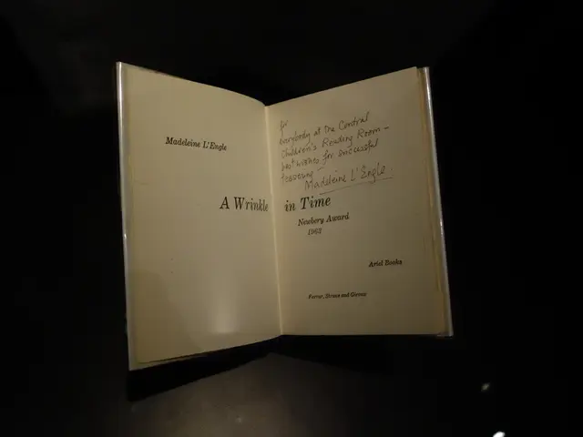 The European Parliament will aid the Commission in its operations.